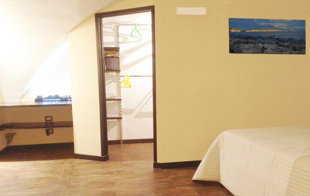 Paladin Home Nápoles Habitación foto